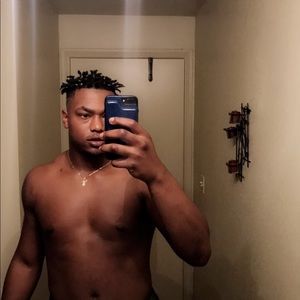 Meet your Posher, Deandre